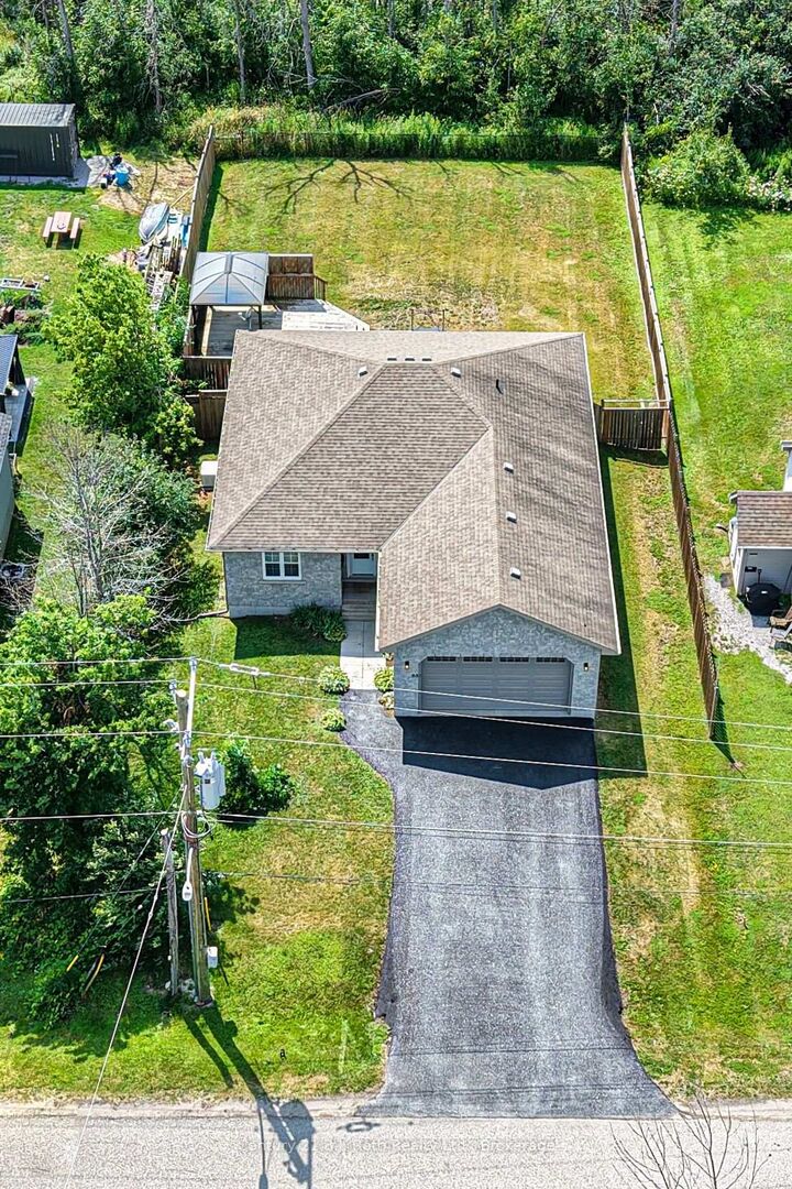 Property Photo: 65 Courtland Street ON L3V 1A6