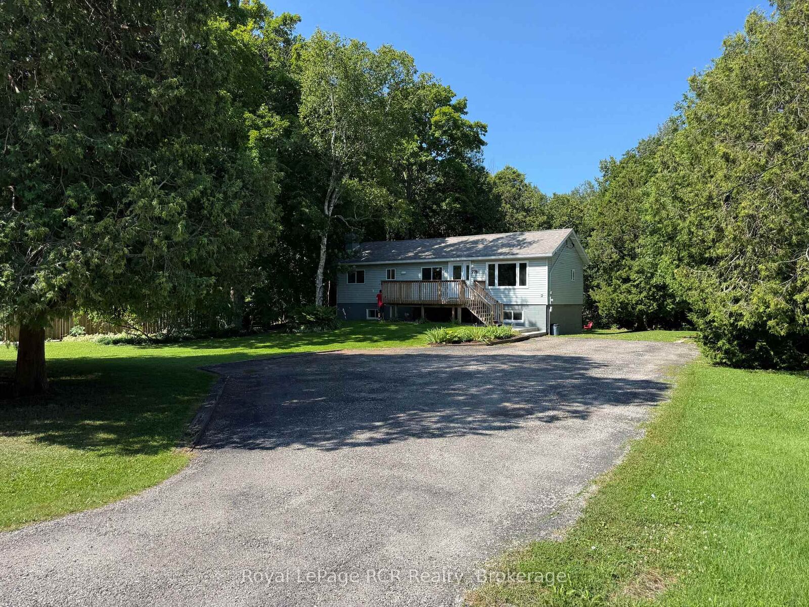 Property Photo: 776 Gould Street ON N0H 2T0