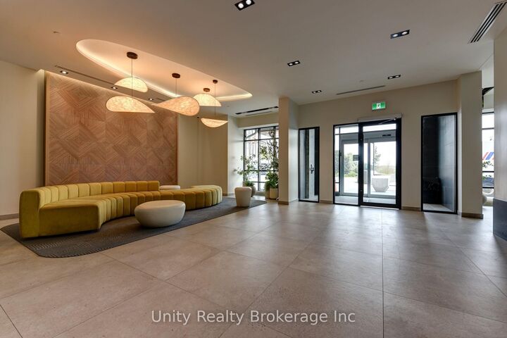 Photo de la propriété:  225 Malta Avenue E 302  ON L6Y 6L6 