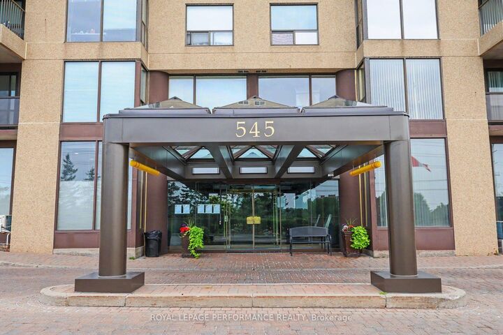 Property Photo:  545 St Laurent Boulevard 2702  ON K1K 4H9 