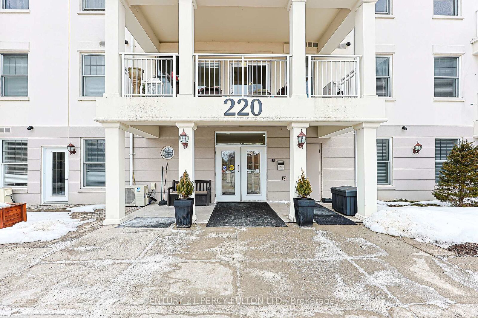 Property Photo:  220 Main Street N 211  ON L9P 0B6 