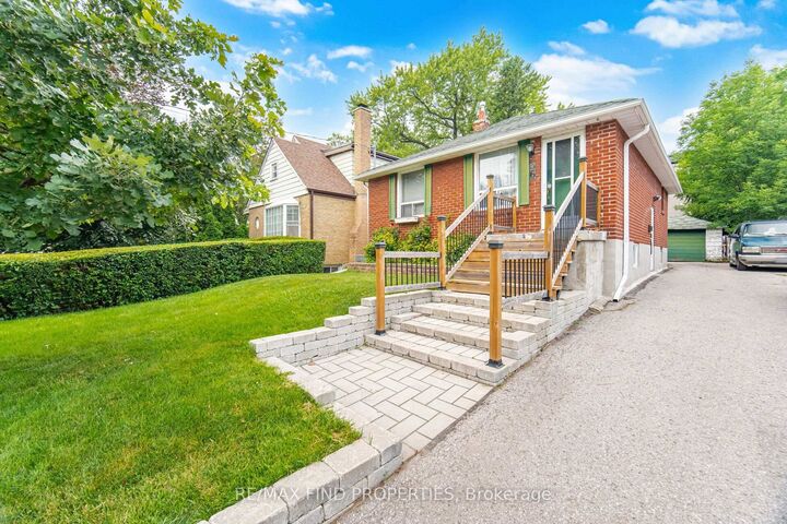 Property Photo: 36 Pinegrove Avenue ON M1N 2G5