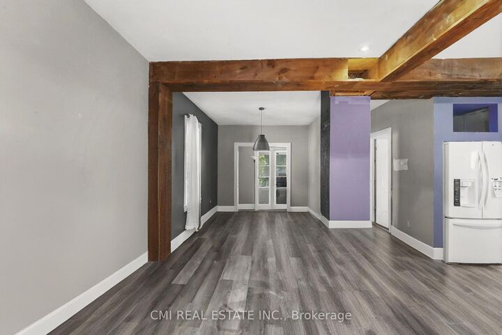 Property Photo:  433 Lydia Street  ON N7T 6P5 