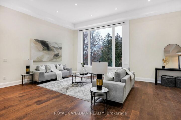 Property Photo: 15 Glenview Heights Lane ON L3Y 4V9