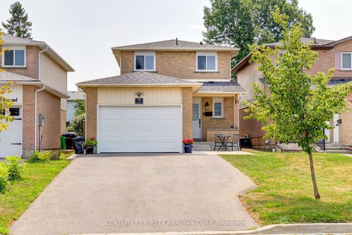 79 Newbridge Crescent — photo 1