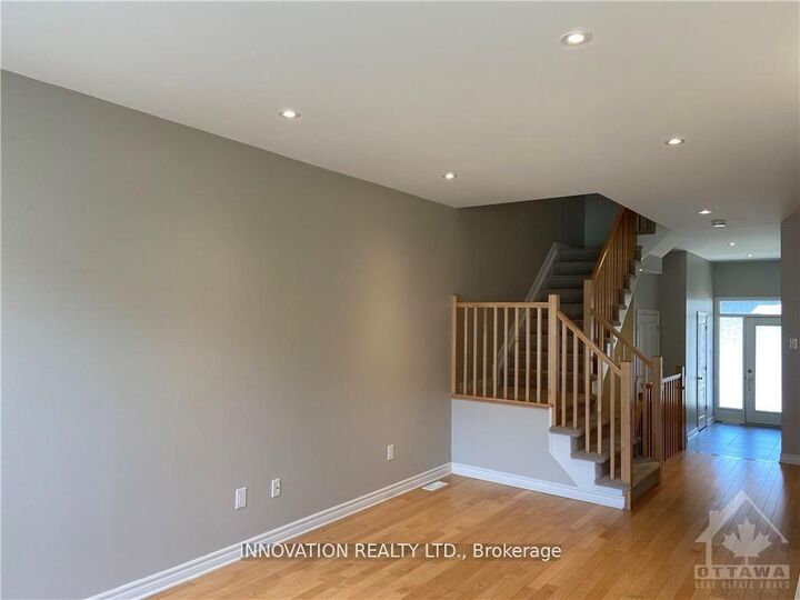 Property Photo:  718 Guardian Grove  ON K1X 0B2 