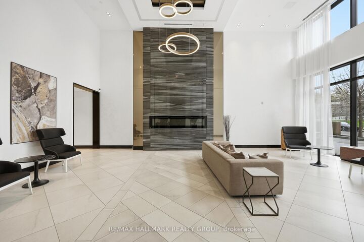 Property Photo: 255 Bay Street 106 ON K1R 0C5