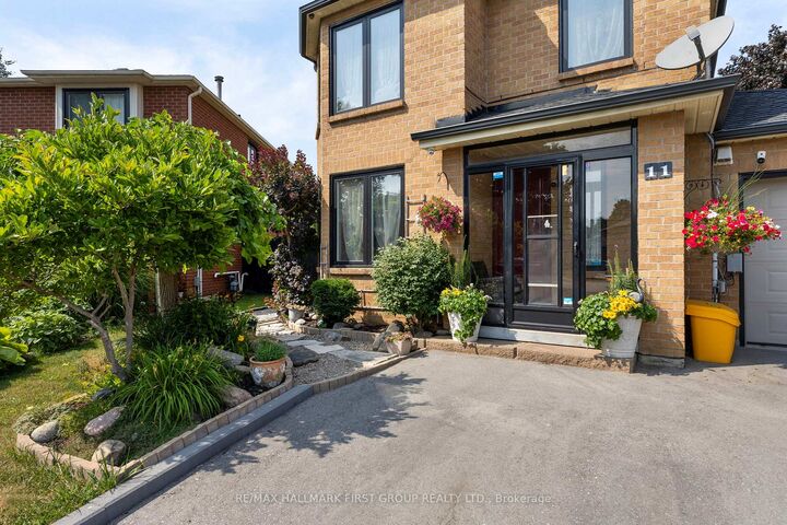 Property Photo: 11 Bowers Court ON L1T 2L6