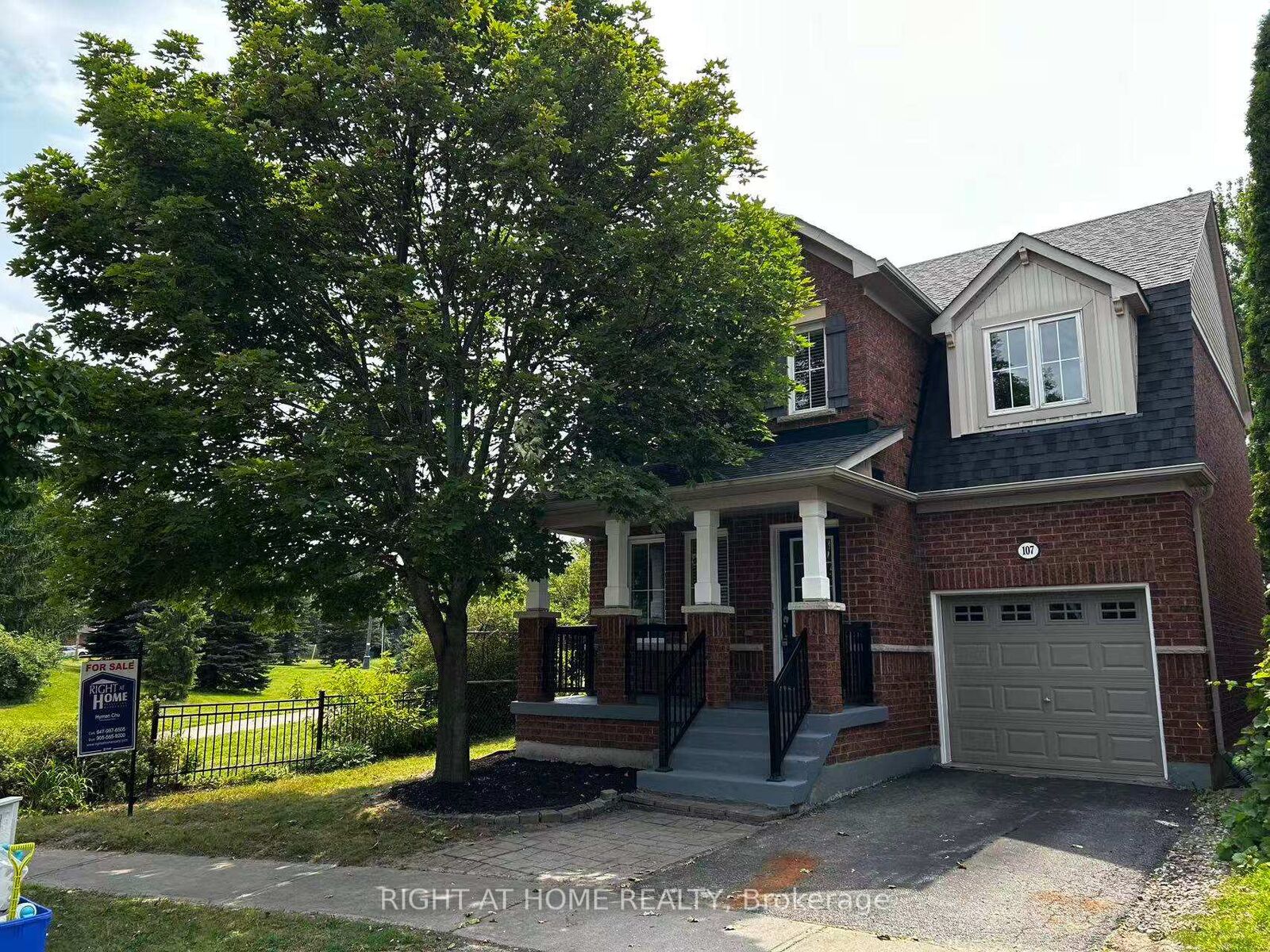 Property Photo: 107 Norland Circle ON L1L 0A7