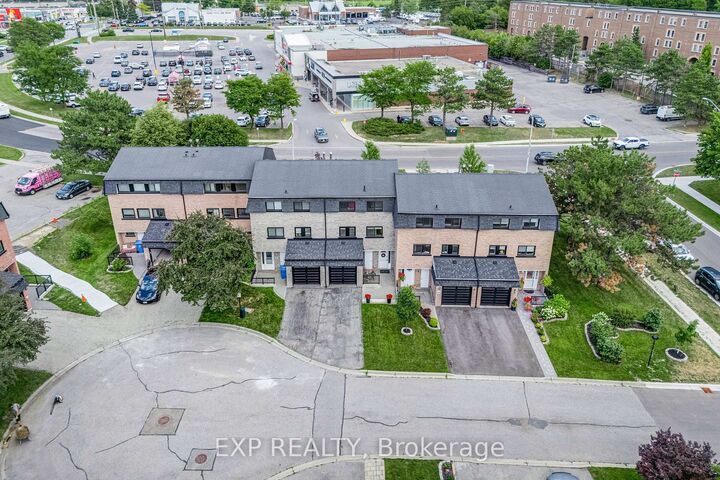 Property Photo: 6 Poplar Crescent ON L4G 3M4