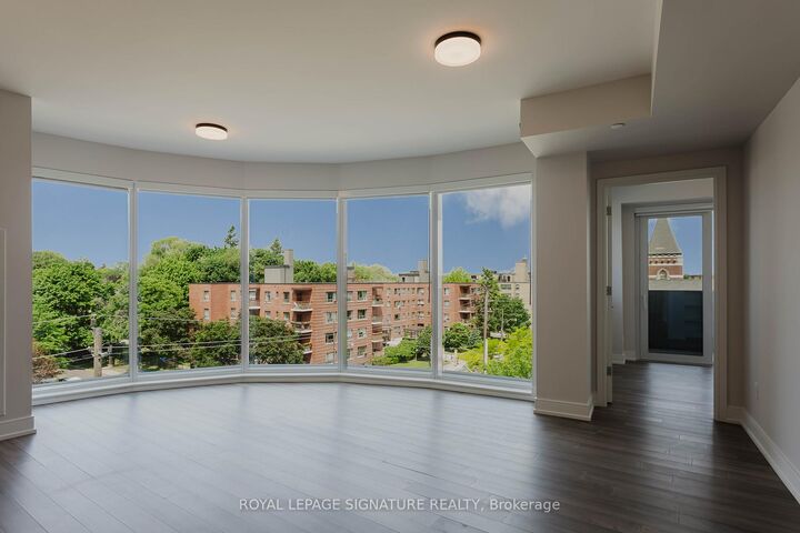 Property Photo: 2525 Bathurst Street 607 ON M6B 2Y9