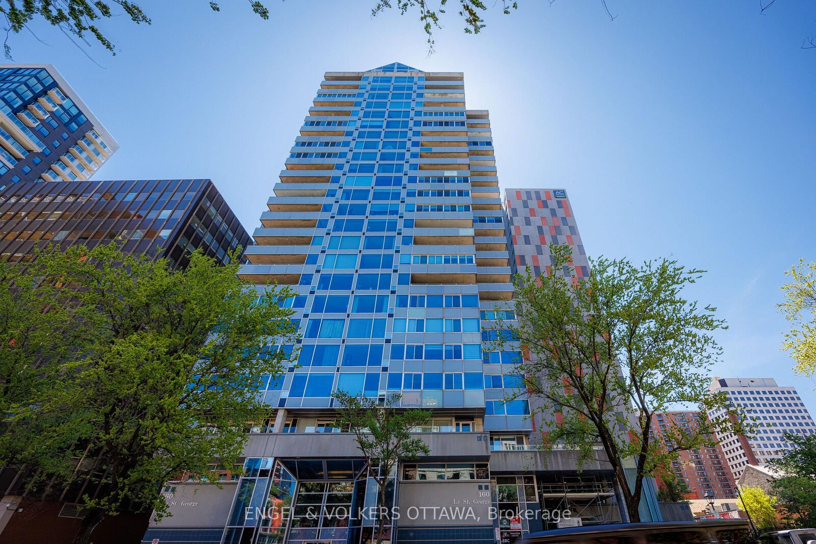Property Photo:  160 George Street 2404  ON K1N 9M2 
