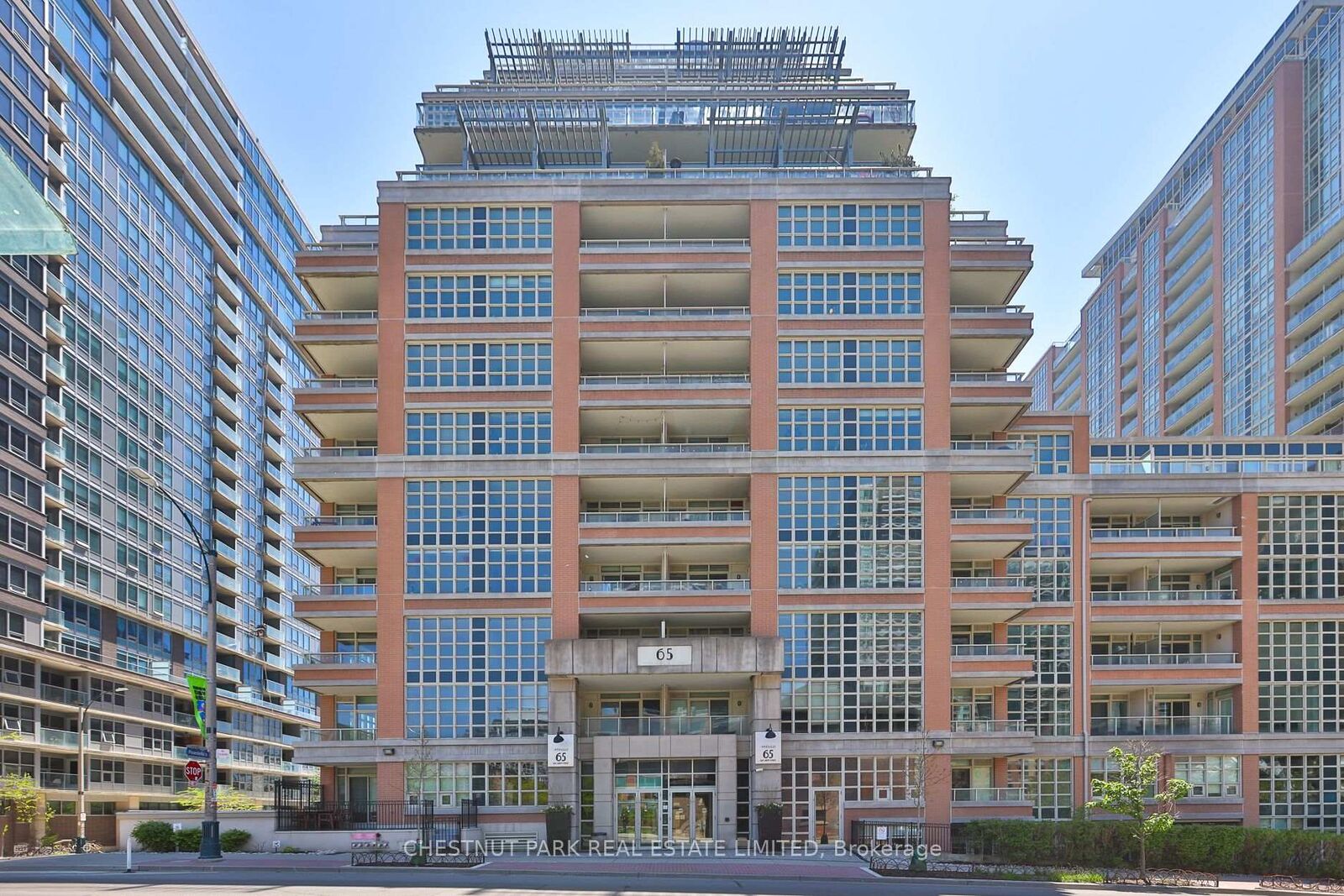 Property Photo: 65 East Liberty Street 913 ON M6K 3R2