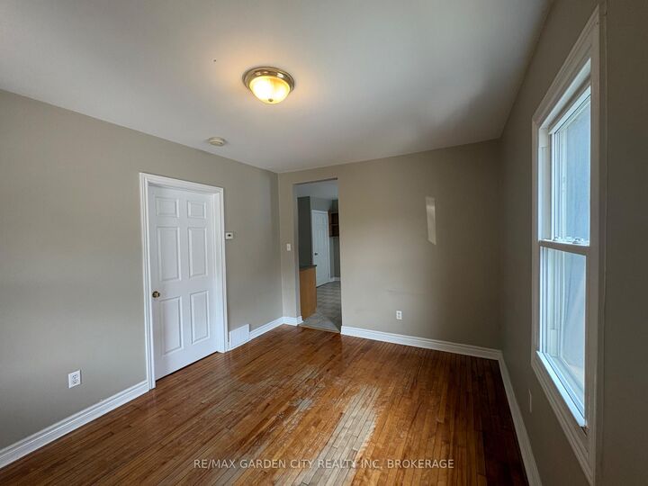 Property Photo:  200 Lincoln Street  ON L3B 4M9 