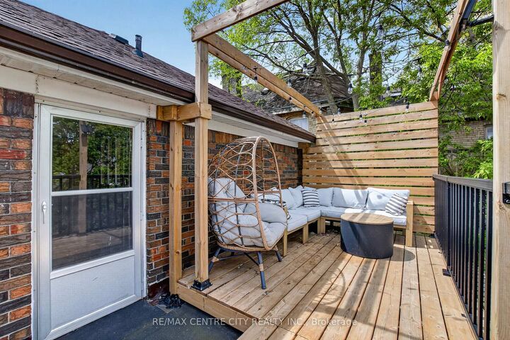 Property Photo:  43 Stanley Street  ON N6C 1B2 