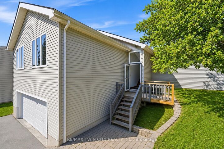 Property Photo: 980 Ritson Road N ON L1G 6Z5