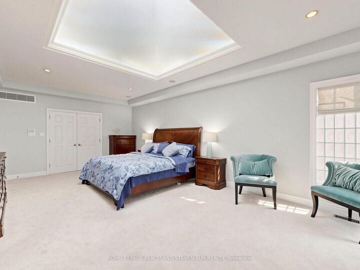 Property Photo: 48 Buggey Lane ON L1Z 1X5