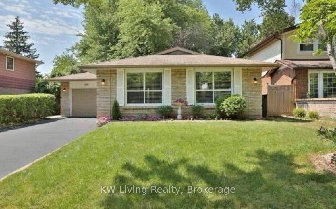 Property Photo:  2608 Pinkwell Drive Basement B  ON L5K 2B4 