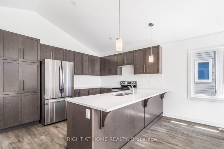Property Photo:  27 Yade Road  ON K2L 2R5 