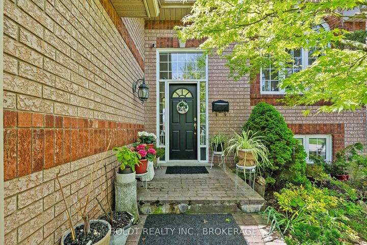 Property Photo: 4333 Southerland Court ON L2G 7W4