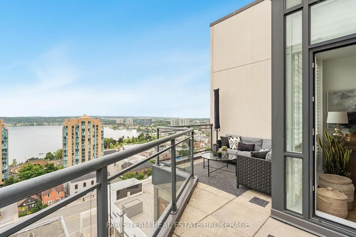 Property Photo: 111 Worsley Street Gph5 ON L4M 0J5