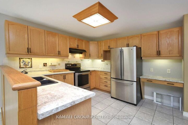 Property Photo:  72 Osprey Ridge Road  ON L4M 6P3 