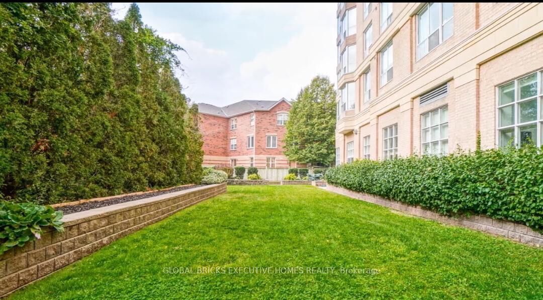 Property Photo: 21 Overlea Boulevard 1309 ON M4H 1P2