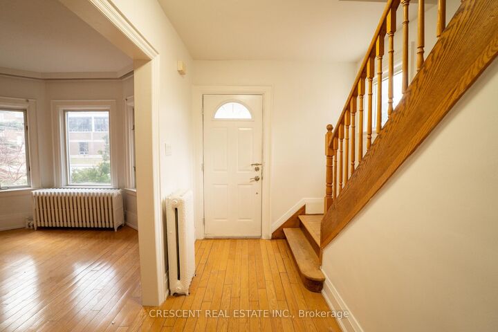 Property Photo:  520 Prince Edward Drive N Main  ON M8X 2M5 
