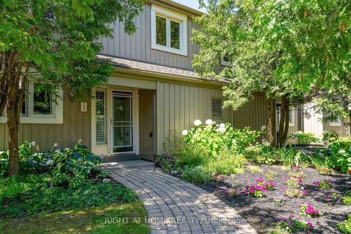569 Oxbow Crescent — photo 1