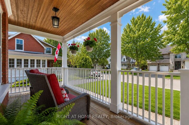 Property Photo: 46 Bay Street ON L5H 1C3