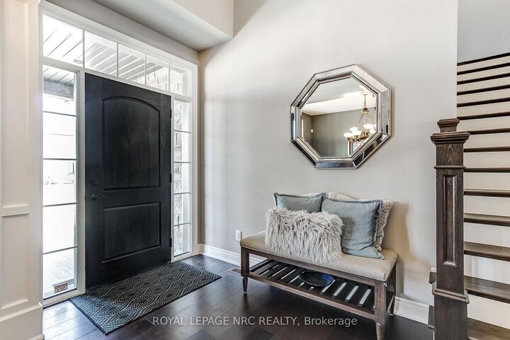 Property Photo: 8816 Angie Drive ON L2H 0H9