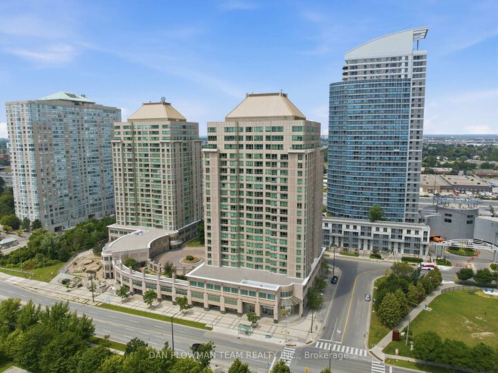 Property Photo: 8 Lee Centre Drive 913 ON M1H 3H8
