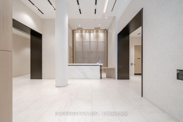 Property Photo:  10 Oak Street 1409  ON M5A 0Z1 