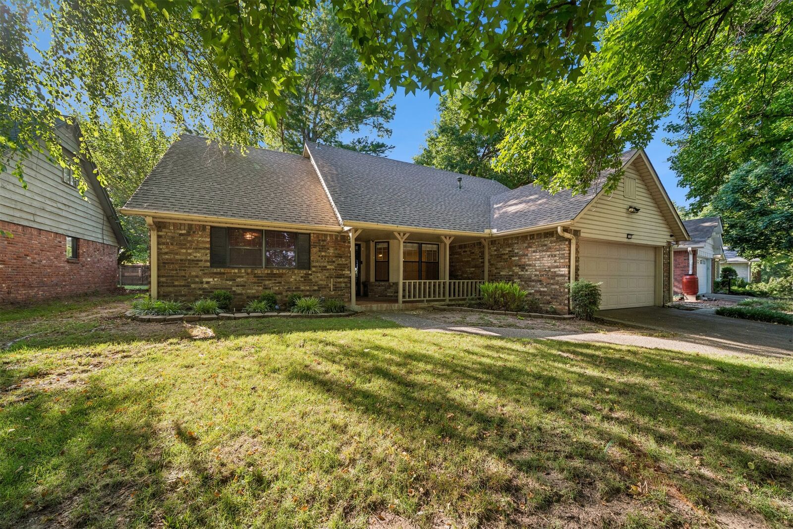 Property Photo:  2735 S 96th  OK 74129 