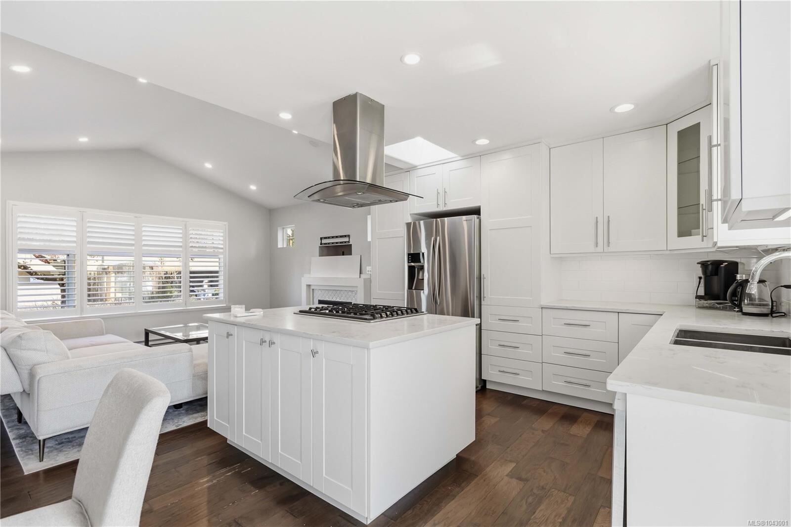 Property Photo: 2508 Shakespeare St BC V8R 4G5