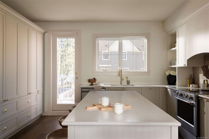 Property Photo: 3506 Greystone Close BC V9C 3X2