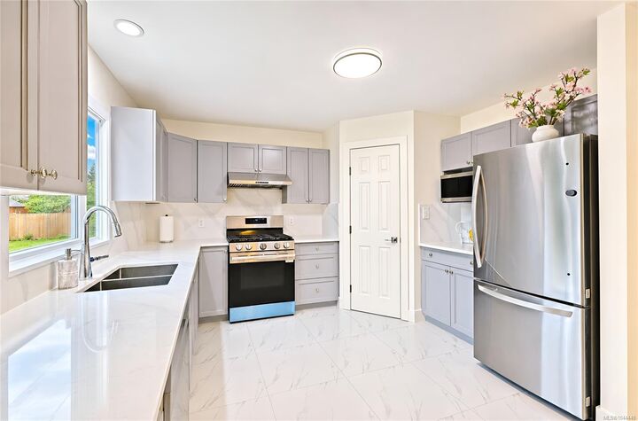 Property Photo:  840 Inez Pl  BC V9R 7A3 