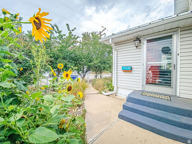 Property Photo:  47 S 200 E  UT 84526 