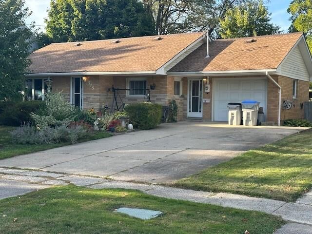 Property Photo: 575 Front Street ON N0M 2S0