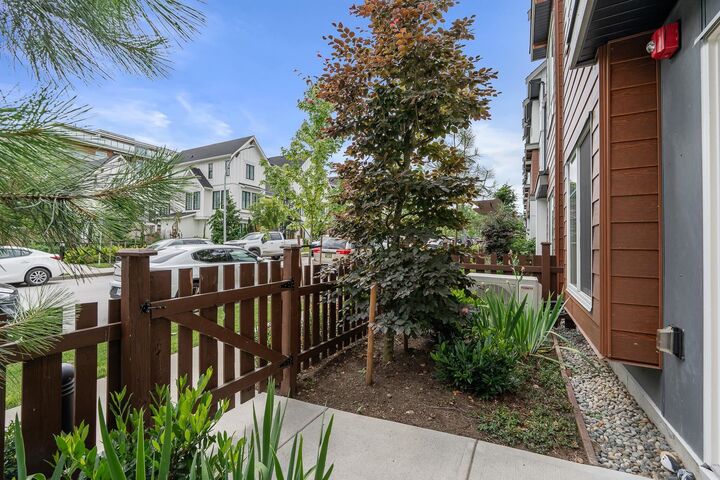 Property Photo:  20155 84 Avenue 9  BC V2Y 3R3 