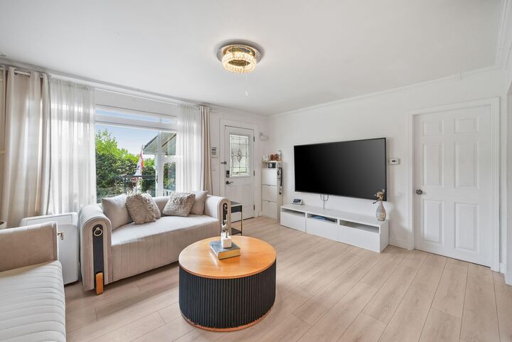 Property Photo: 1875 Coleman Avenue BC V3K 1B5