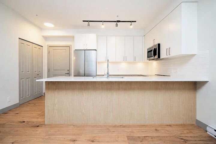 6968 Royal Oak Avenue 210 — photo 1