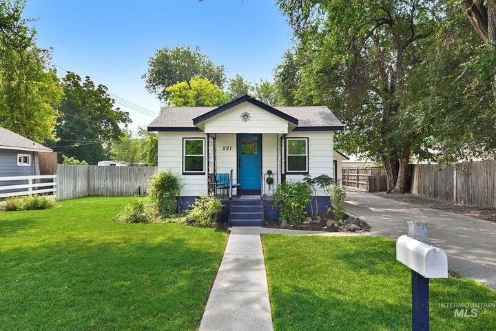 Property Photo:  221 Hudson Avenue  ID 83651 
