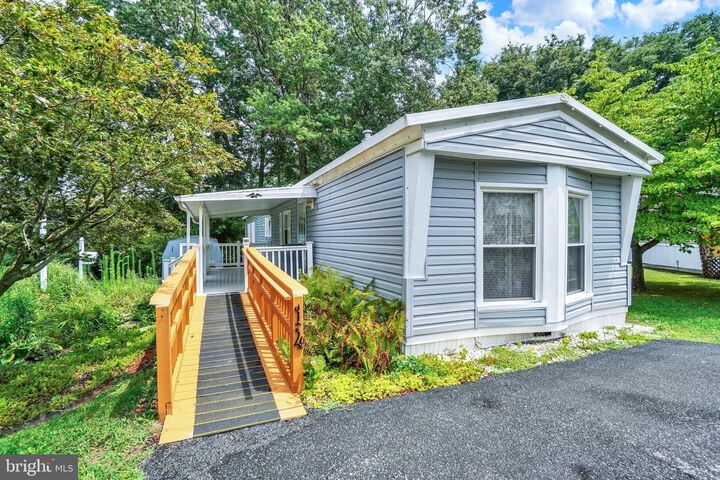 Property Photo:  14 Cedar Street  PA 17345 