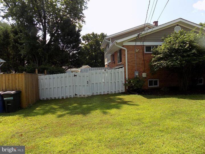 Property Photo:  919 Playford Lane  MD 20901 