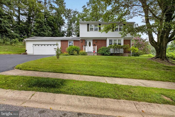 Property Photo:  40 Fremont Road  DE 19711 