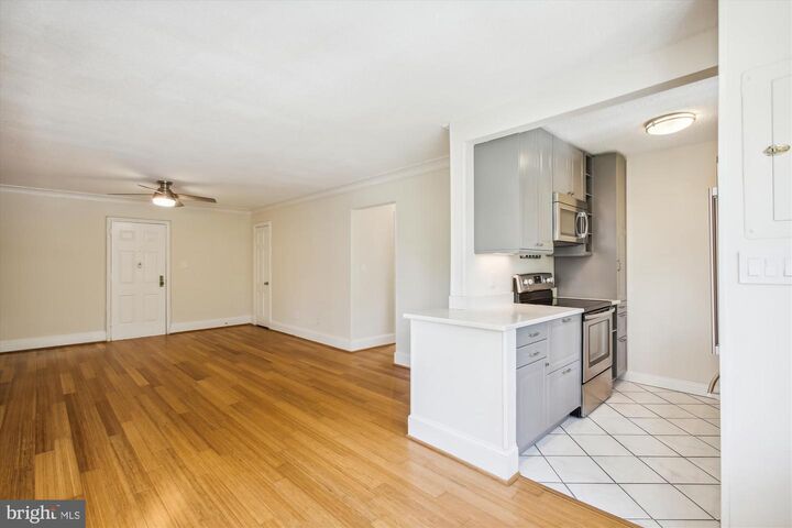 Property Photo: 1734 W Abingdon Drive 201 VA 22314