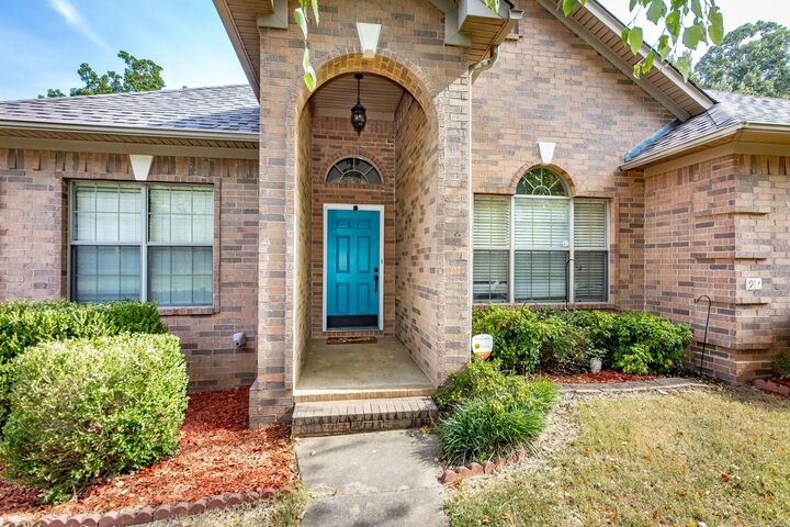 Property Photo: 91 Rolling Oaks Drive AR 72113