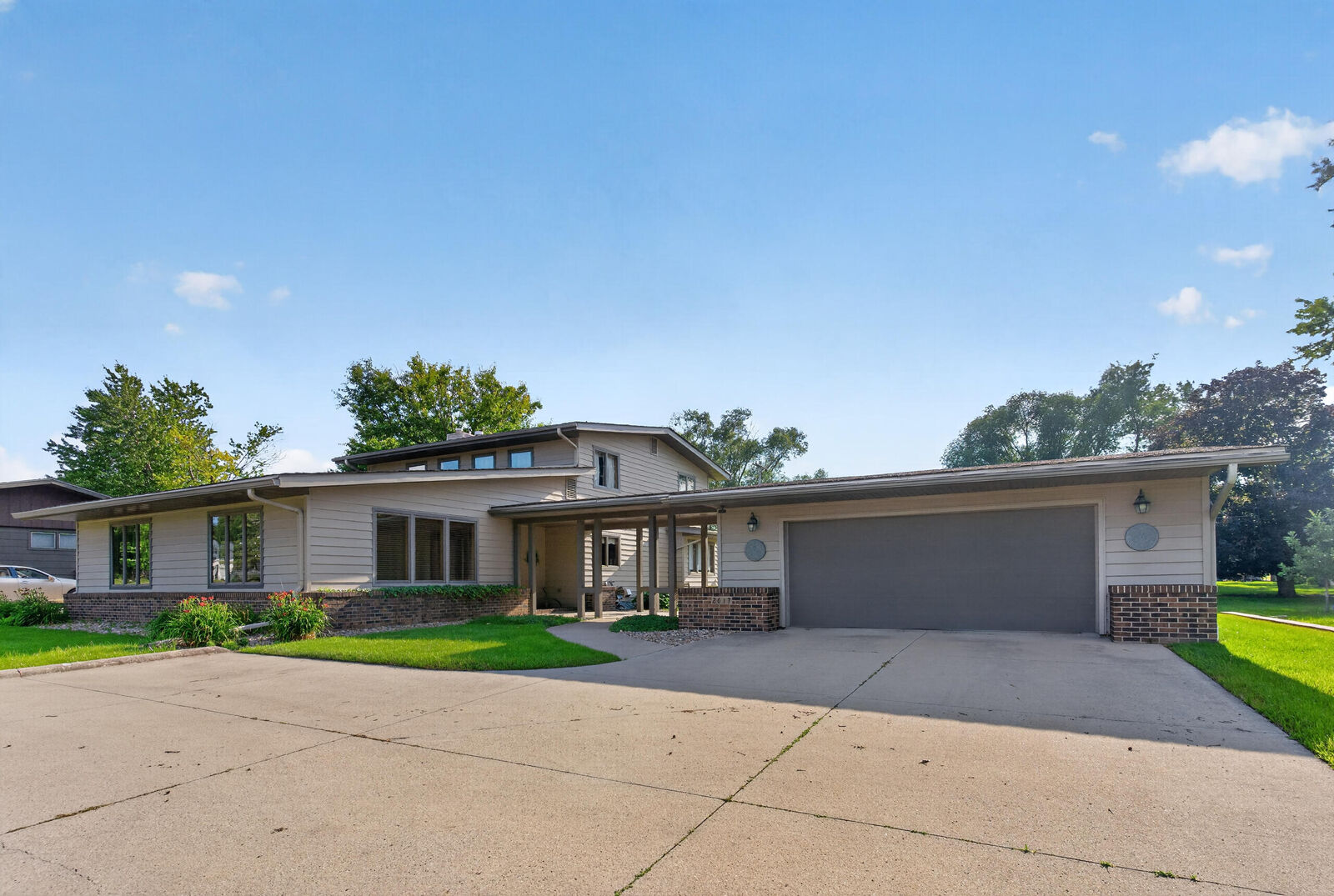 Property Photo: 2017 Duff Avenue IA 50010