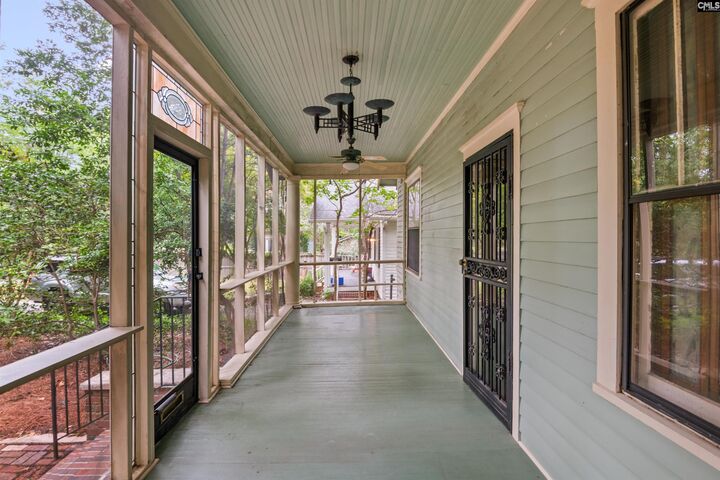 Property Photo:  528 Queen  SC 29205 